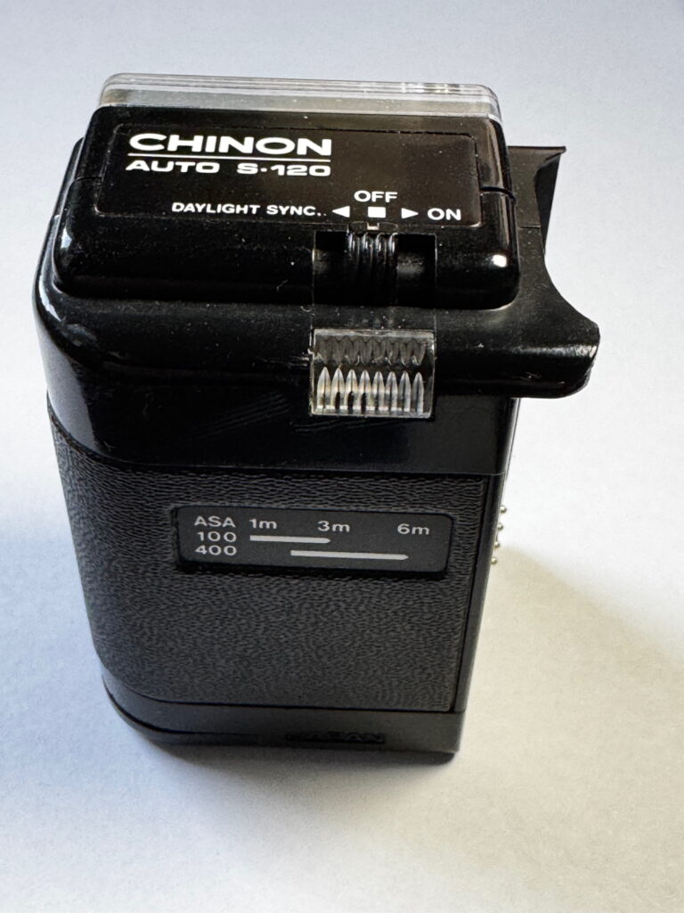 Chinon S-120 Flash unit, rear.