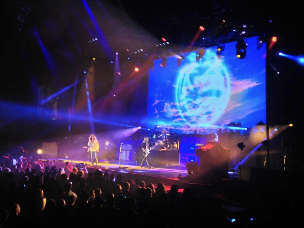 Concert photo looking at the stage from the right hand side.